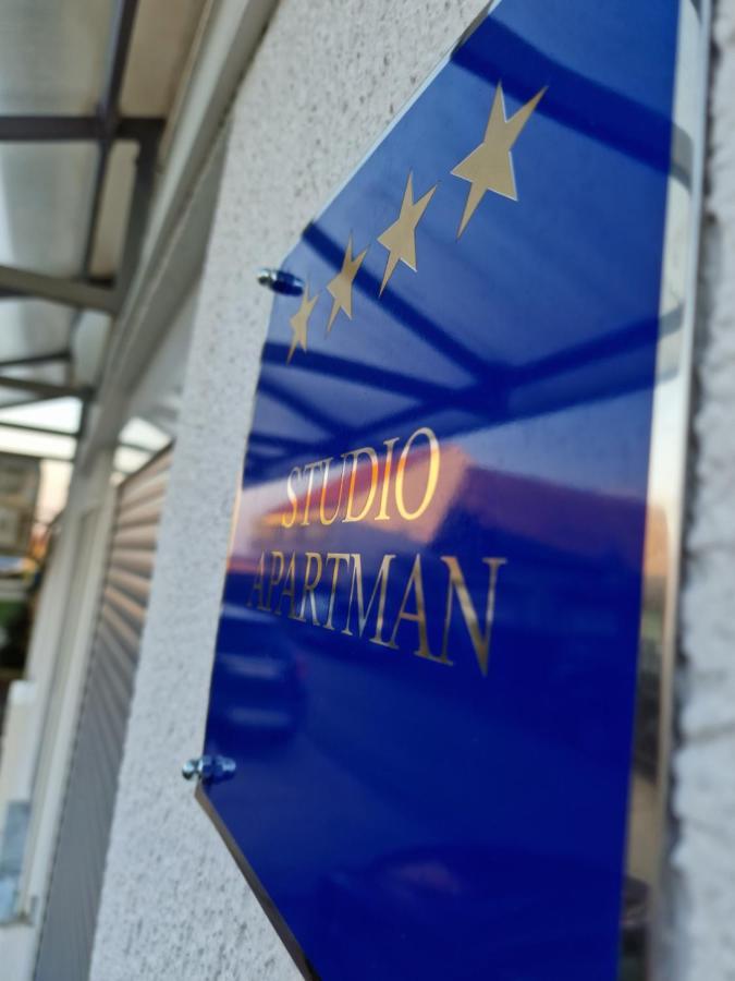 Studio Apartman Suburban Visnjevac Eksteriør billede