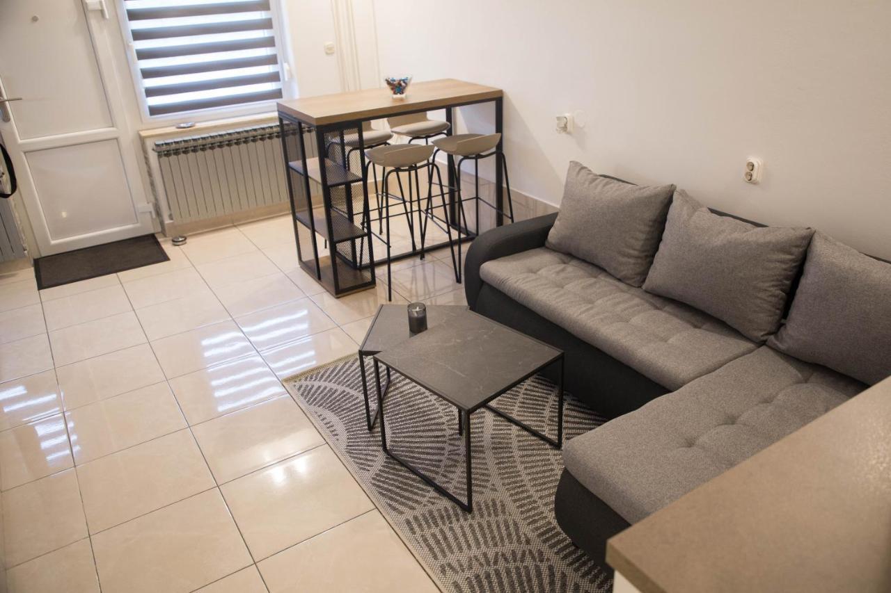 Studio Apartman Suburban Visnjevac Eksteriør billede
